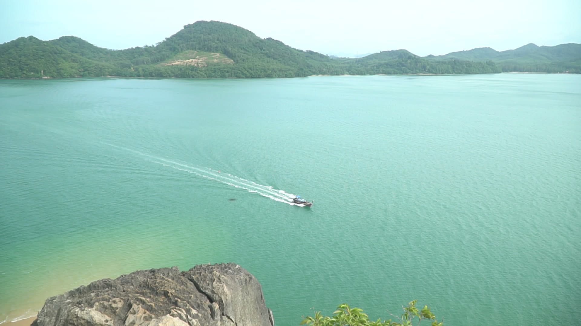 Thaitugaboats — private boat tour in Phuket