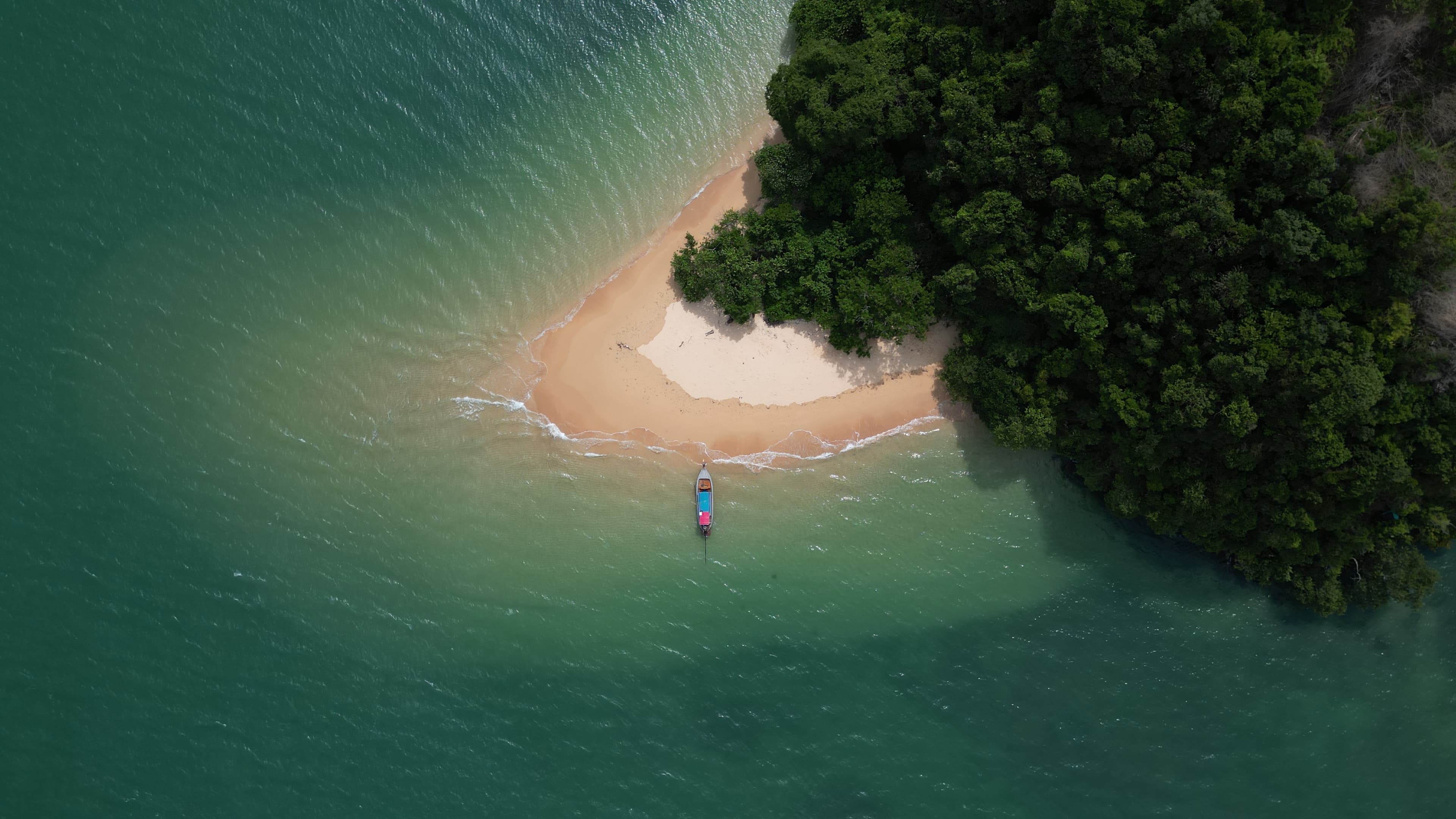 Thaitugaboats — private boat tour in Phuket